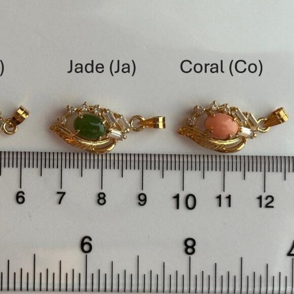 Vintage Coral Pendant Necklace, Dolphin Ore 18K Gold Electroplate - Picture 2 of 7